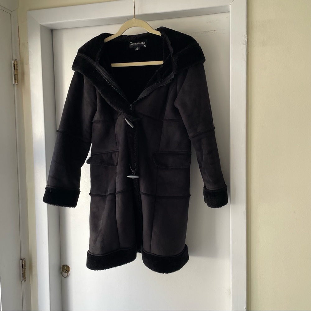 Children’s Rothschild black faux shearling coat w/hood, zipper & toggles-size 16
